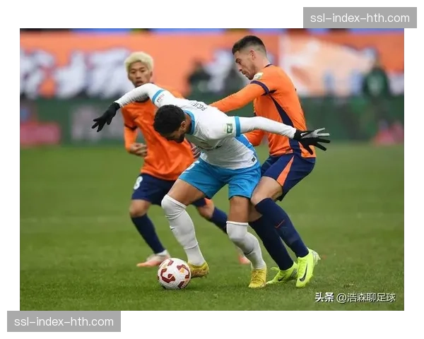 浙江队2-0青岛西海岸，高迪拼抢中嘴部受伤缝9针